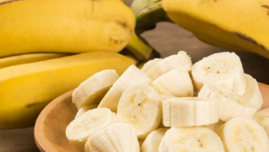 Bananas are often praised as one of the healthiest fruits rich in potassium, fiber, and vitamins that support digestion, heart health,