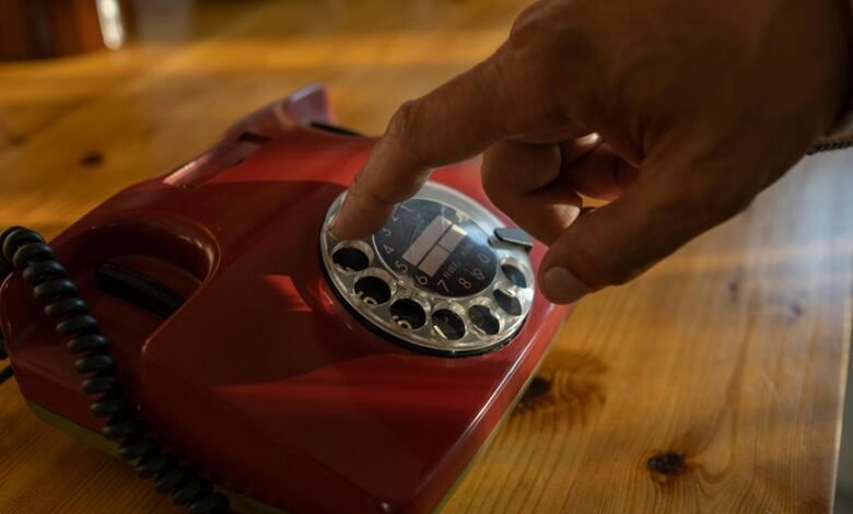 inspect phone connections safely