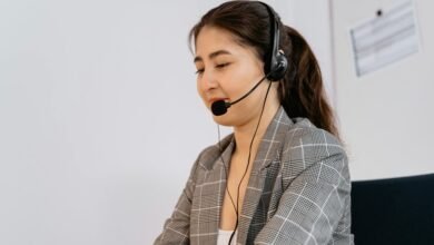 tech support hotline available